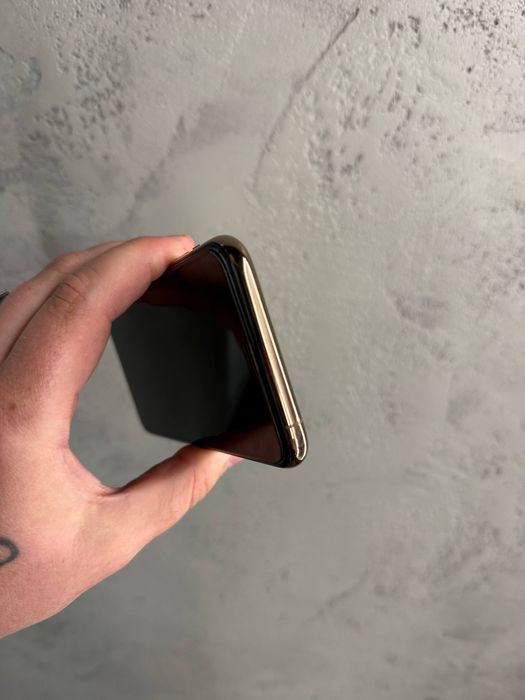 Продам iPhone 11 Pro 64 GB Gold