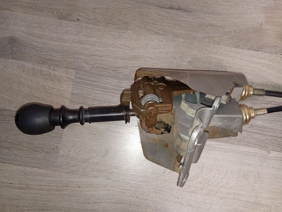 Wybierak, lewarek zmiany biegów Renault Trafic 2, opel Vivaro itd