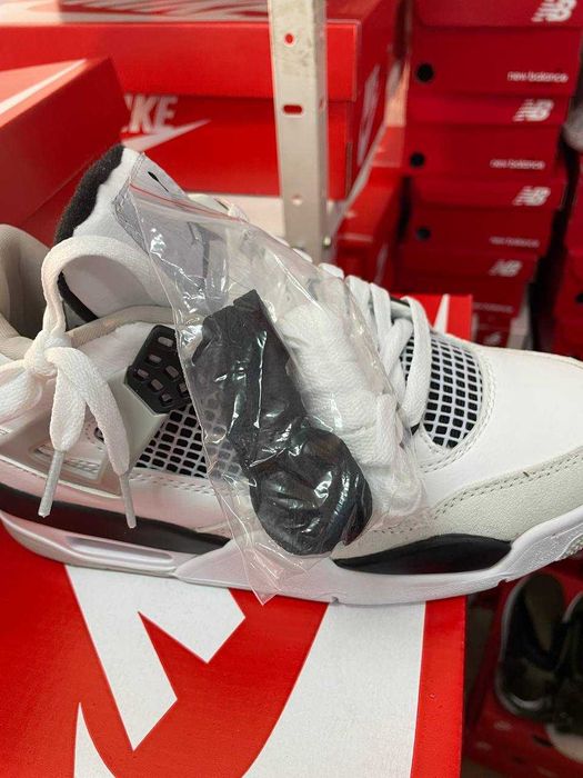 Женские кроссовки Nike Air Jordan 4 "Military" Размеры 36-41