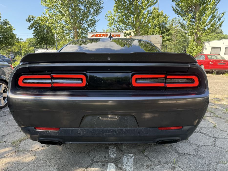 Dodge Challenger aktywny tempomat wentylowane fotele