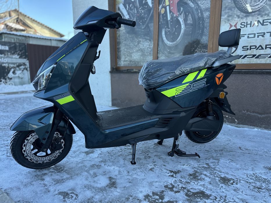 Електроскутер Yadea GT25