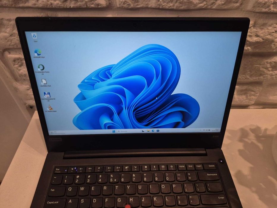 MOCNY Lenovo ThinkPad Ryzen7/16gbDDR4/256SSD/Vega10/BateriaOK