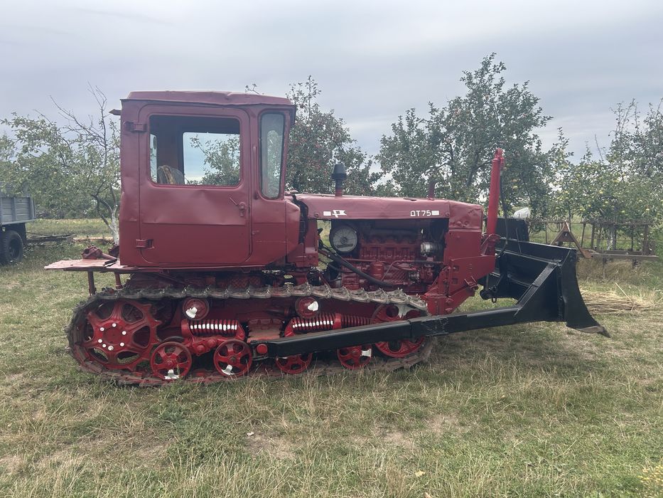 Продам бульдозер дт 75