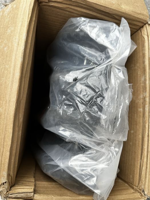 Carrinho de bebe novo selado no plastico