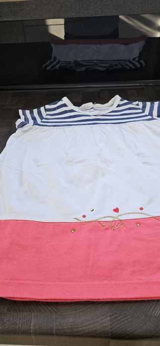 Sukienka w stylu marynarskim