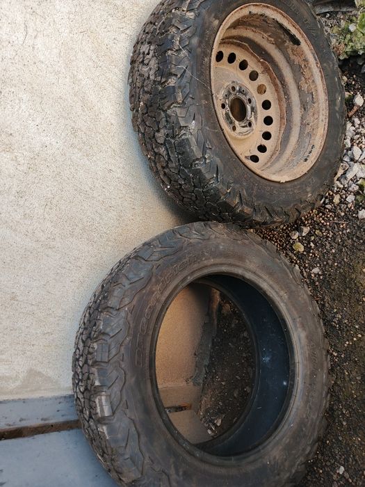 Грязевая  резина  215  65 р16