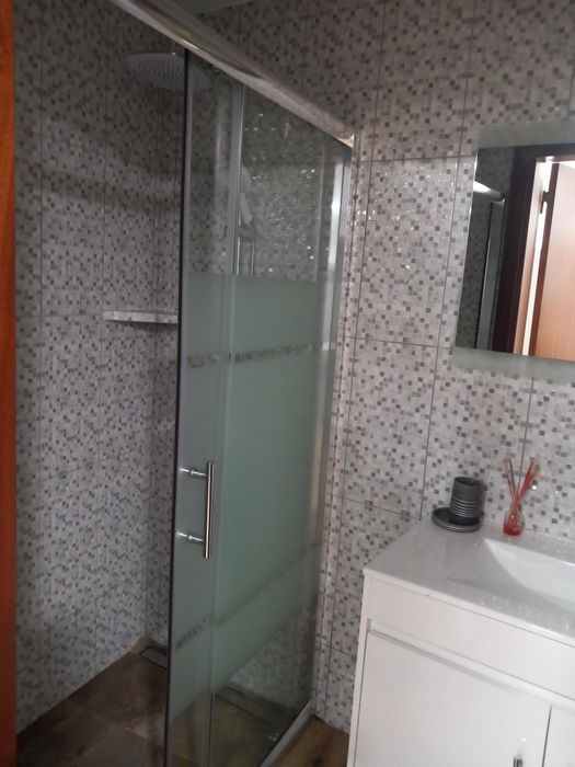Arrenda_se casa T2