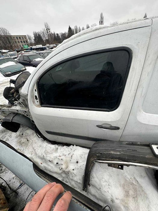 Дверь передняя левая водительская Рено кенго