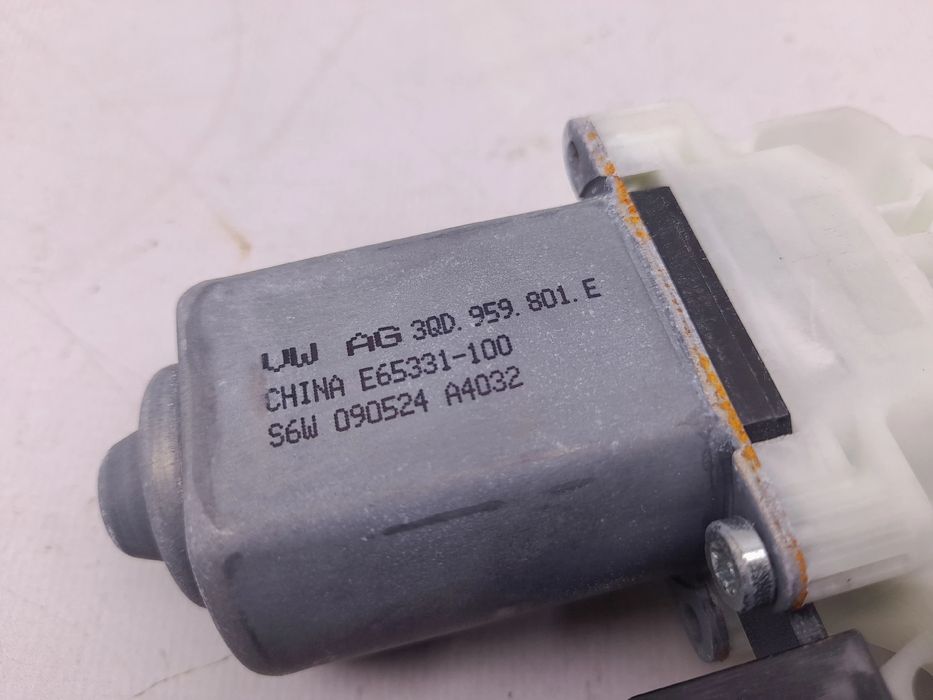 Motor vidro trás esquerdo AUDI A5 (FU2)