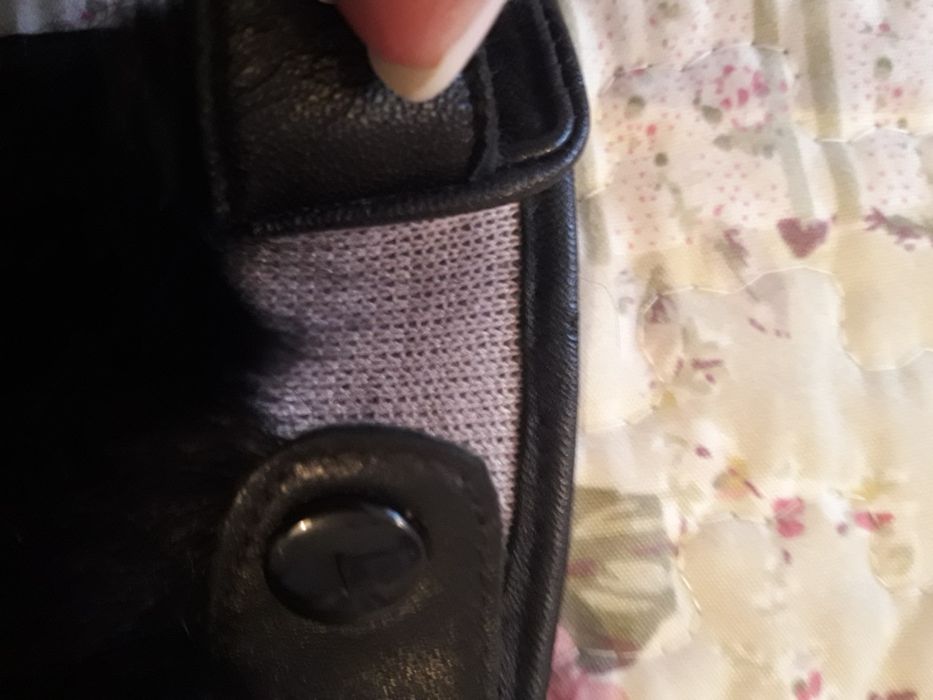 Luvas em pele genuina pretas e forradas para senhora  tamanho L