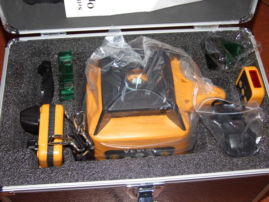 Niwelator laserowy samopoziomujący obrotowy Vevor NOWY laser rotacyjny