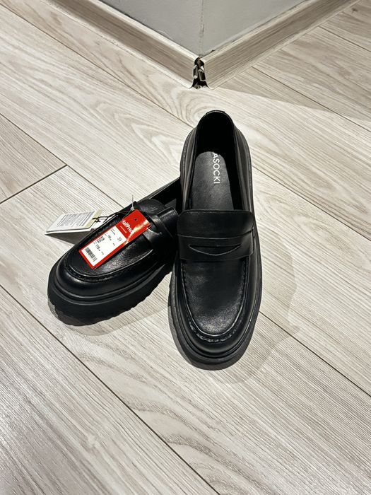 Lasocki loafersy półbuty skórzane czarne