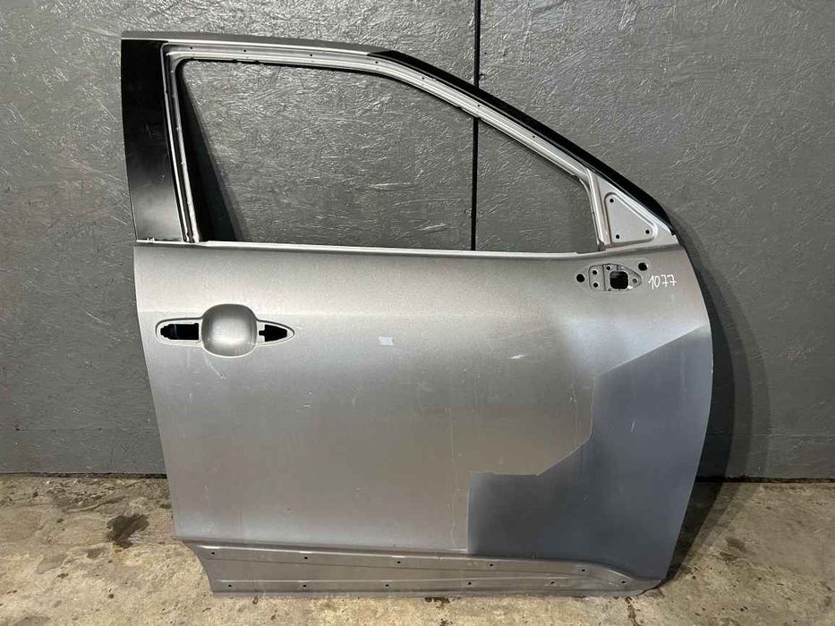 Toyota Yaris Cross 21- двері перед R після ремонту DR1077 67001K2010