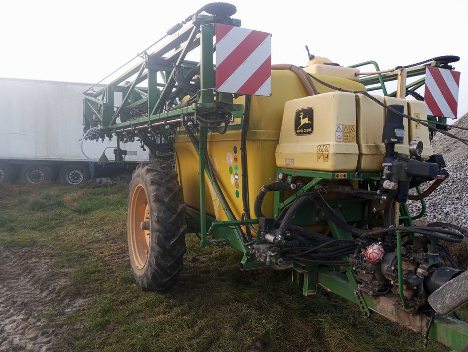 Opryskiwacz John Deere 4000 litrów