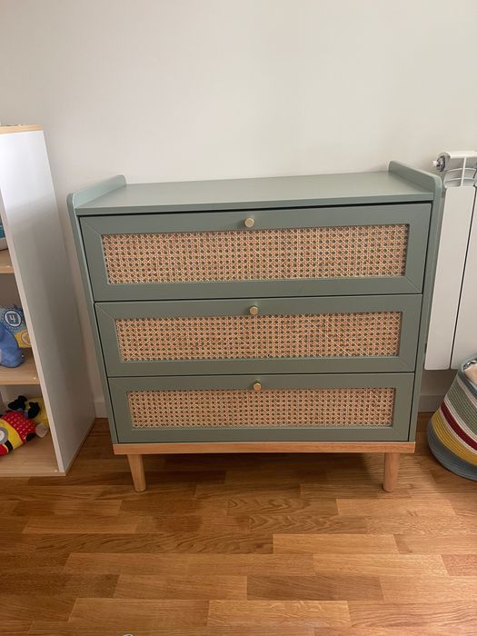 Cômoda com 3 gavetas