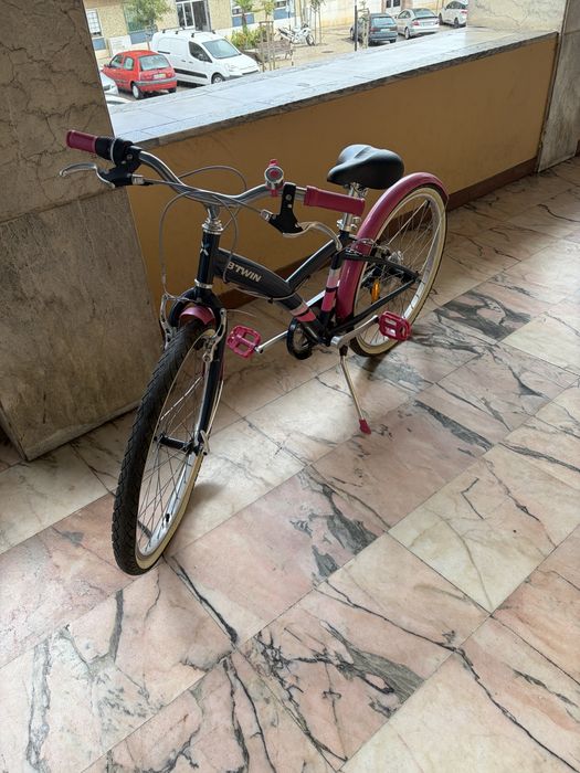 Bicicleta menina