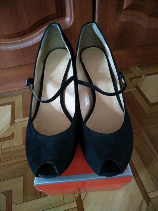 Туфли фирмы Clarks 40 размер. Великобритания.
