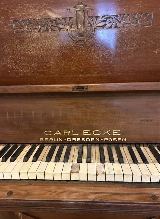 Pianino niemieckie G. Wolkenhauer -solidne, drewniane