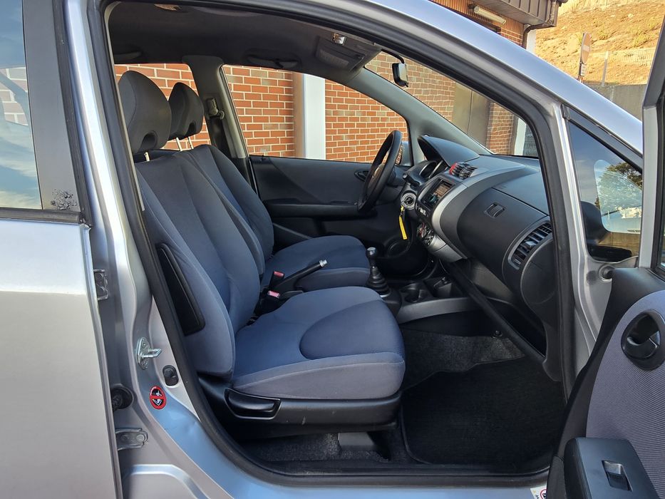 Honda Jazz 1.2 i-DSI 78cv |  AR CONDICIONADO
