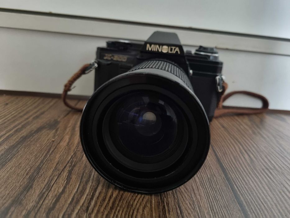 Minolta x300 + Kiron 28-105mm + futeral i akcesoria