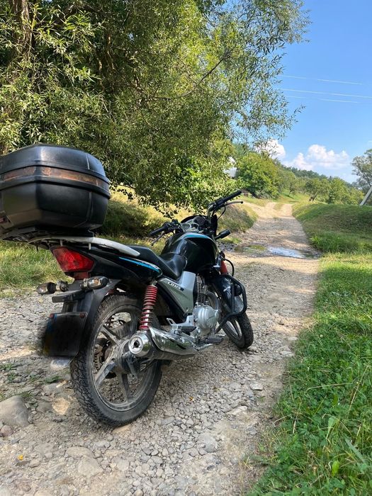 Мотоцик HONDA CB125E