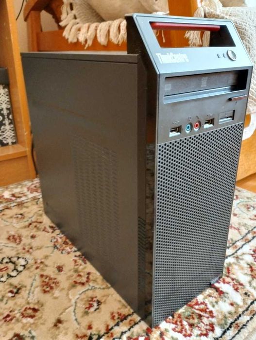 Komputer  Lenovo ThinkCentre - cały zestaw