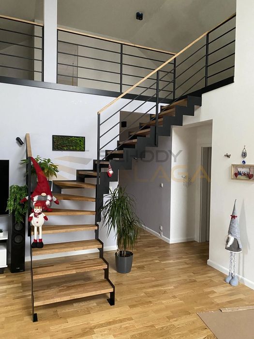 Schody nowoczesne na konstrukcji stalowej loft