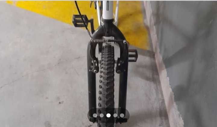 Bicicleta adolescente ST 100 Rockrider, em muito bom estado