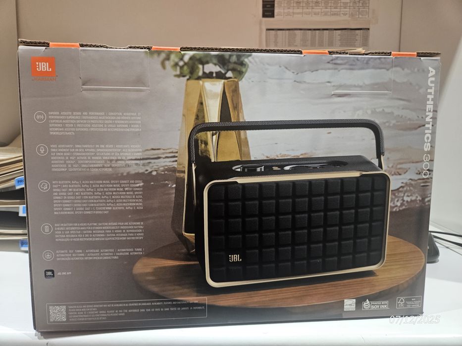 Coluna Bluetooth JBL AUTHENTICS A300 (Autonomia: Até 8 h - Preto)