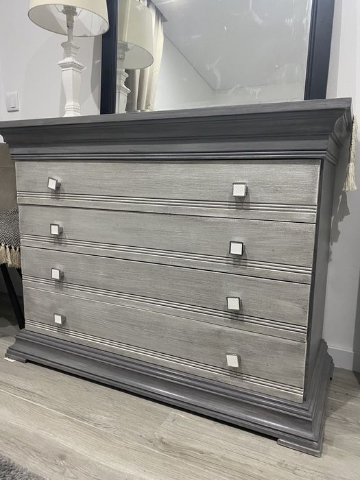 Vendo comoda quarto restaurada