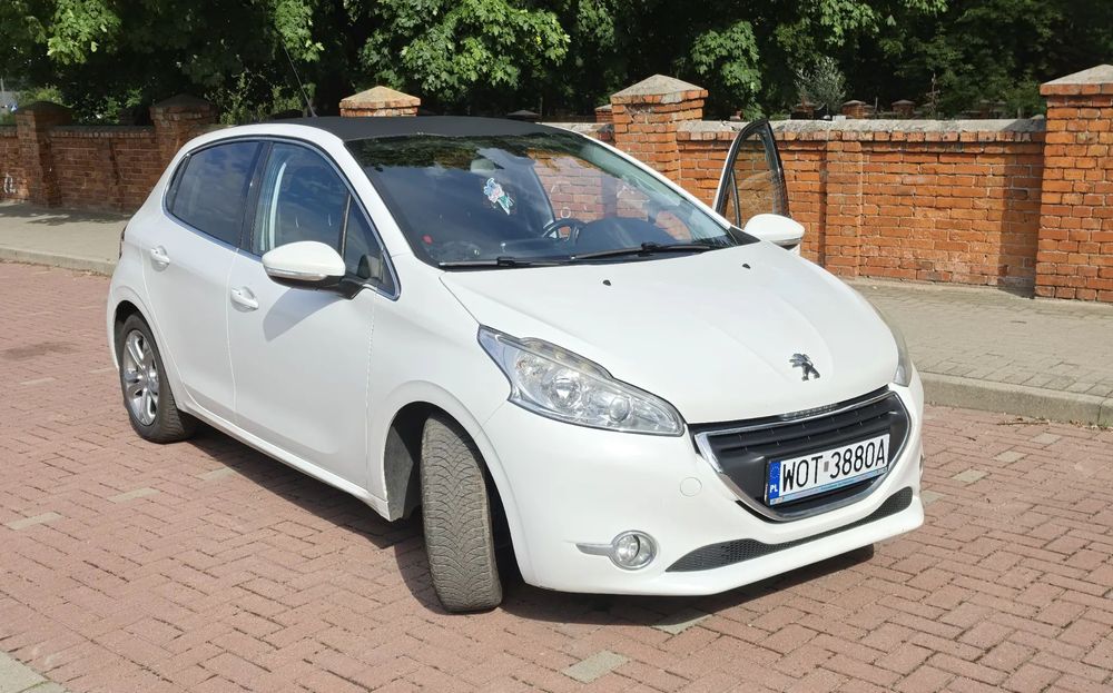 Peugeot 208 Stan idealny, bezwypadkowy, Prywatny
