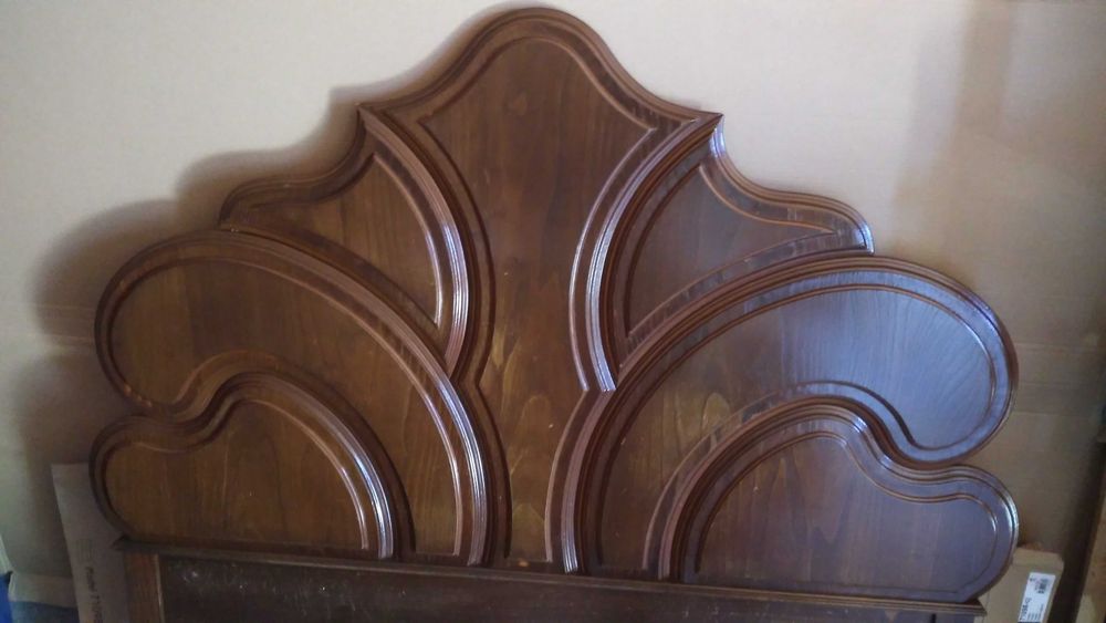 Cabeceira de cama em madeira