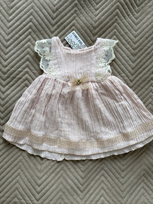 Сукня на дівчинку 6-9 міс