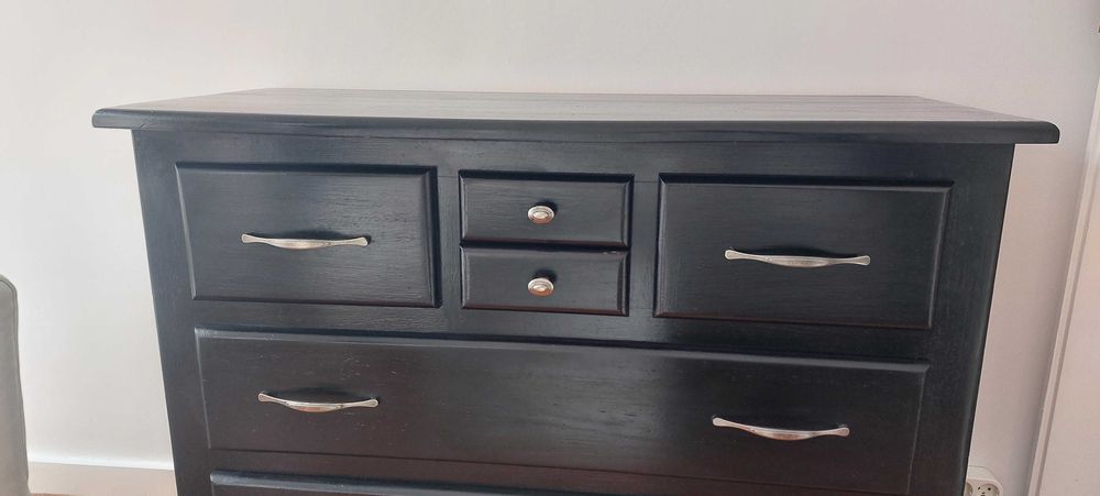 Cómoda madeira bom estado