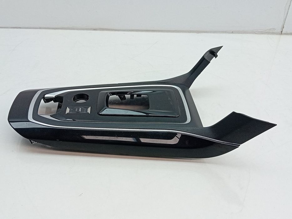 Moldura da consola central / rádio / aro PEUGEOT 308 SW II Van (LC_)