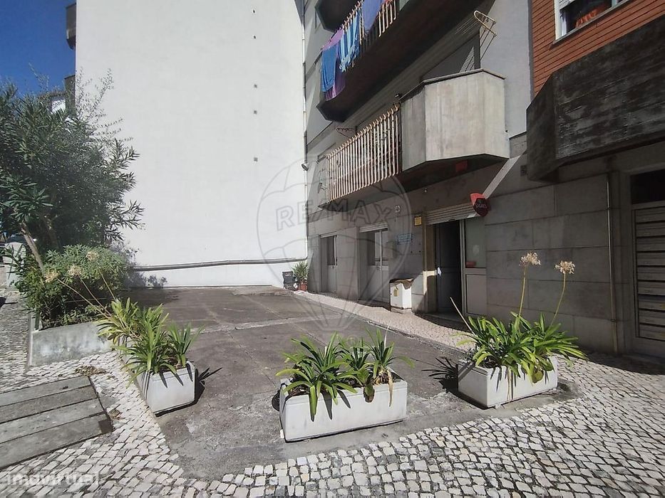 Loja na na Urbanização do Loreto, Coimbra
