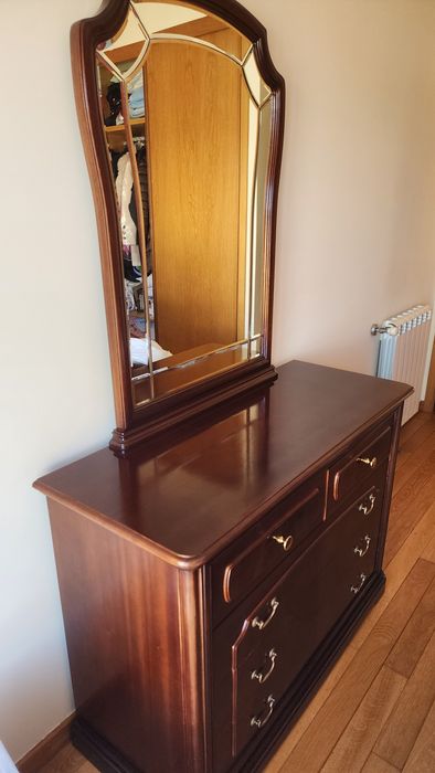 Quarto completo em madeira maciça de cerejeira – Excelente estado