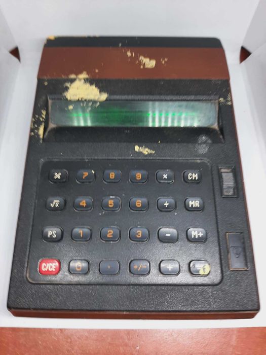 Zabytkowy kalkulator ELWRO 144