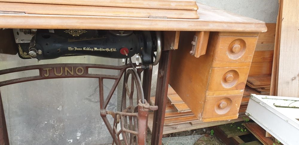 Máquina de custura antiga