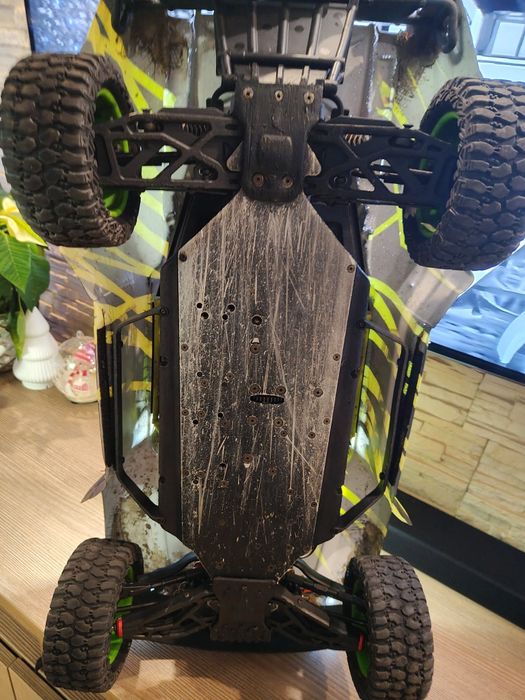 Model RC Arrma mojave 6s 1:7  upgrade