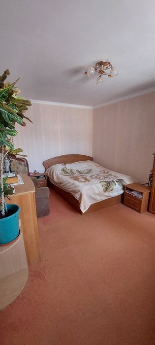Пропонується до продажу частина будинку в центральній частині міста Ізмаїла з повноцінним підземним поверхом