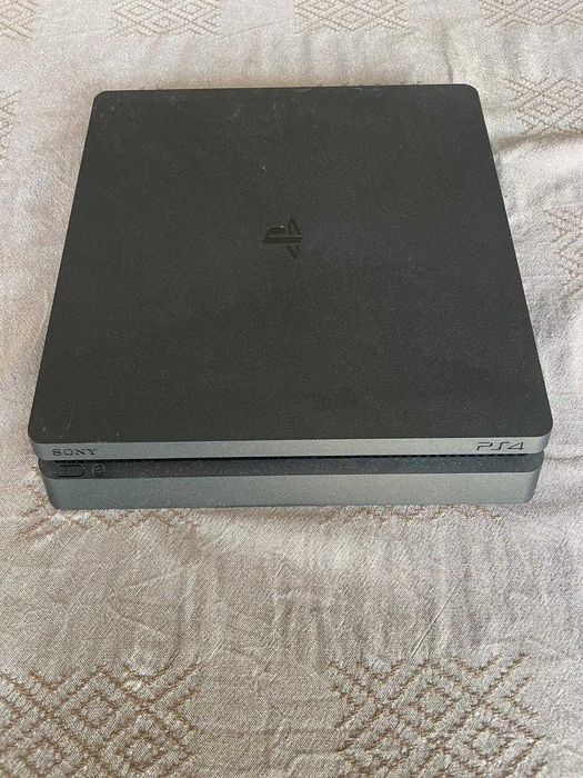 Playstation 4 + Comando Preto