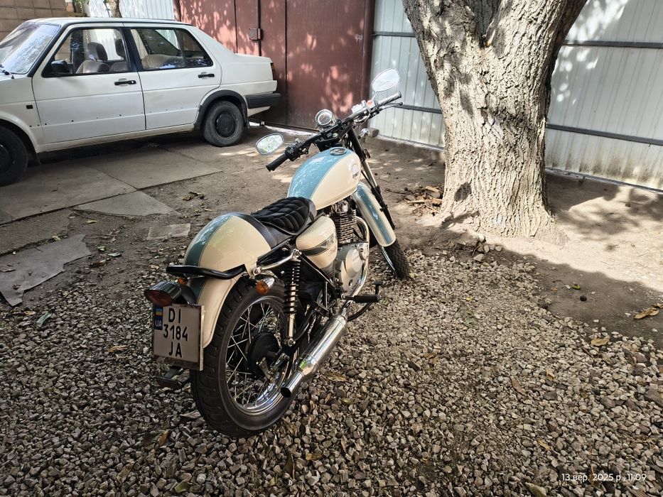 Qingqi Cafe Racer 200
