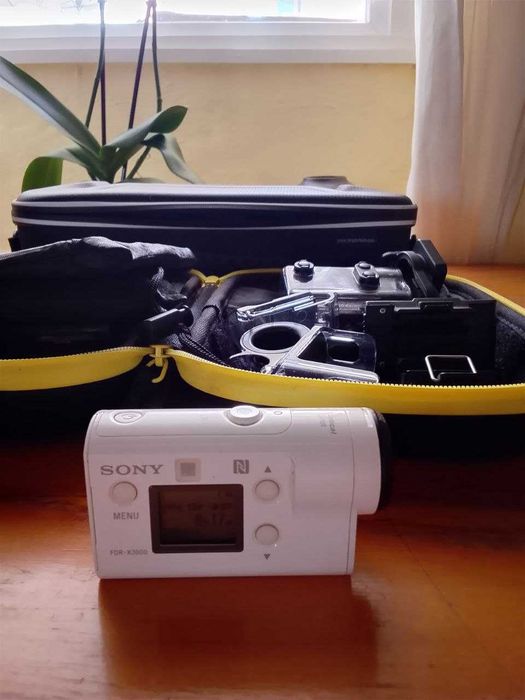 Sony FDR-X3000 4K com comando Live-View e acessórios