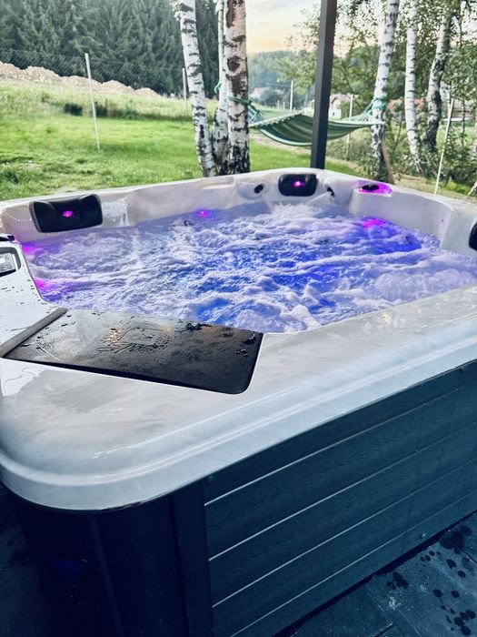 Domek z jacuzzi nad Jeziorem Złotnickim Karłowice