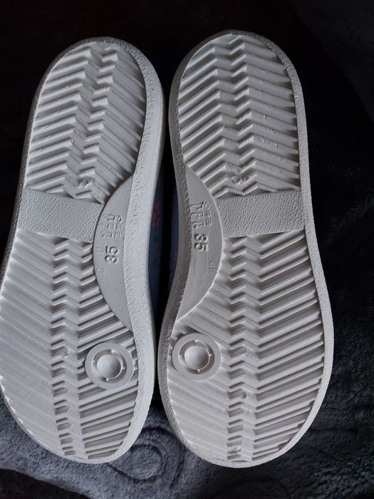 Buty dla dziewczynki