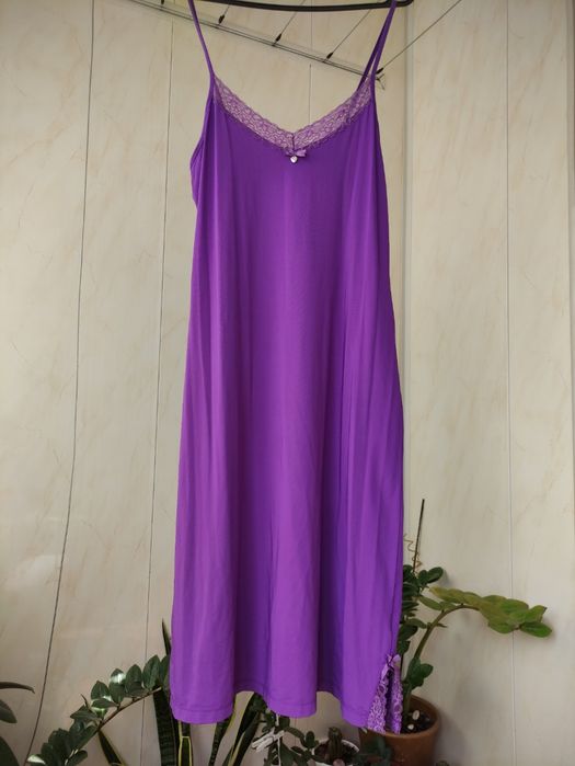 Сукня комбінація, плаття в білизняному стилів, святкова сукня міді