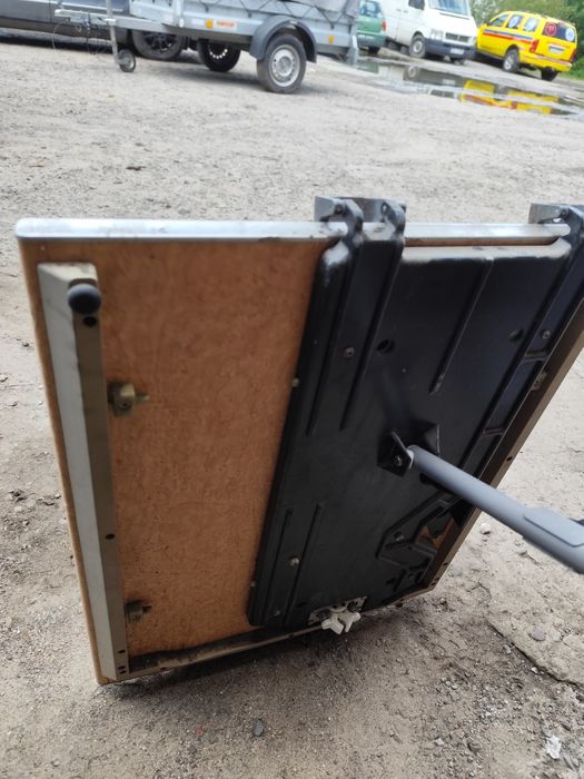 VW Transporter T4 Multivan stolik