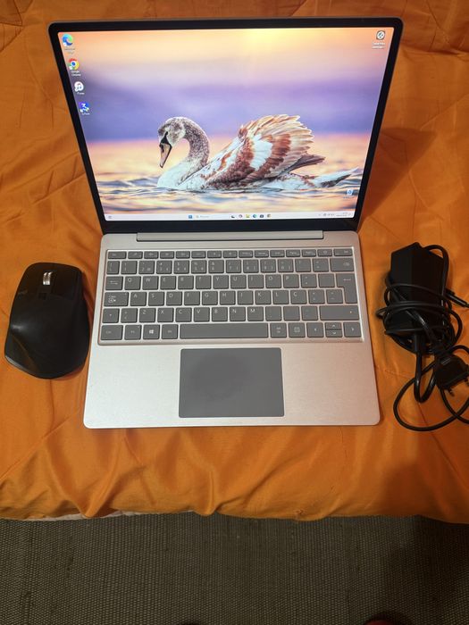 Surface laptop Go como novo