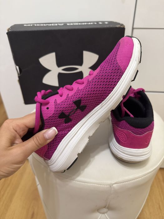 Беговые кроссовки